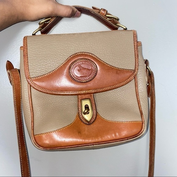 VINTAGE COLLECTIBLE DOONEY & BOURKE CROSSBODY / HANDBAG - Picture 5 of 8